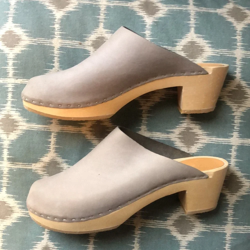 NWOT Bryr mid-heel Clementine in Pacific Gray, size 39 - Picture 4 of 5